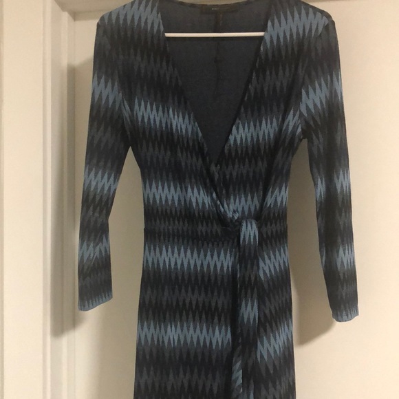 Bcbg Maxazria Wrap dress - Picture 2 of 3